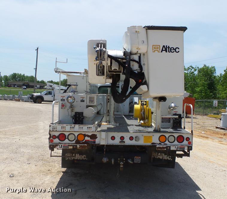 image for item DB7129 2011 Ford F550 Super Duty bucket truck