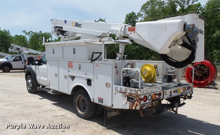 image for item DB7129 2011 Ford F550 Super Duty bucket truck