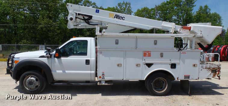 image for item DB7129 2011 Ford F550 Super Duty bucket truck