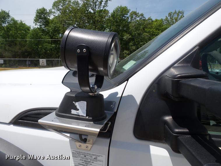 image for item DB7129 2011 Ford F550 Super Duty bucket truck