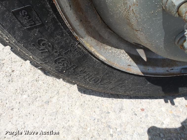 image for item DB7129 2011 Ford F550 Super Duty bucket truck