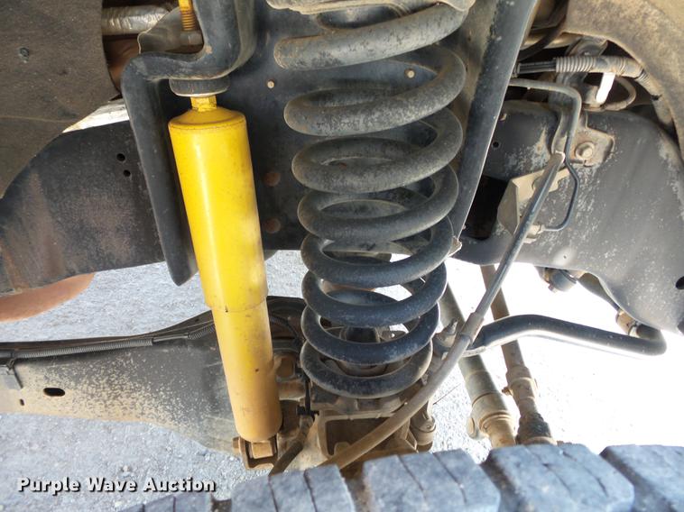 image for item DB7129 2011 Ford F550 Super Duty bucket truck