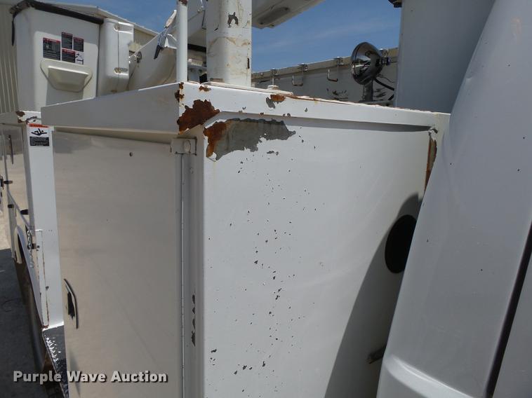 image for item DB7129 2011 Ford F550 Super Duty bucket truck