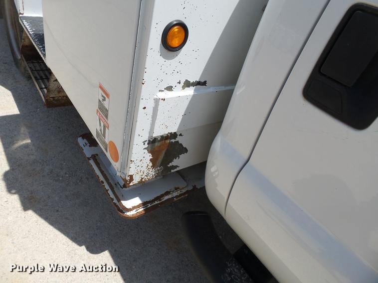 image for item DB7129 2011 Ford F550 Super Duty bucket truck