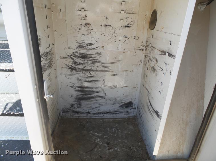 image for item DB7129 2011 Ford F550 Super Duty bucket truck