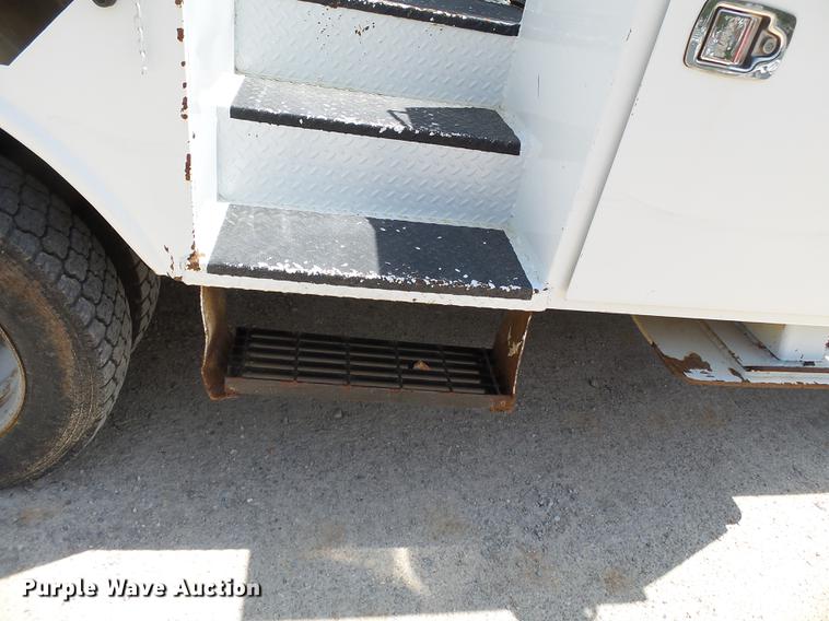 image for item DB7129 2011 Ford F550 Super Duty bucket truck