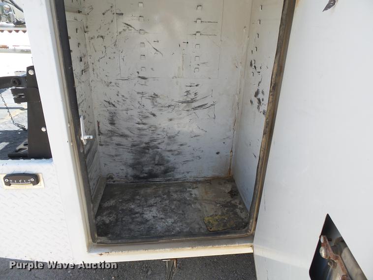 image for item DB7129 2011 Ford F550 Super Duty bucket truck