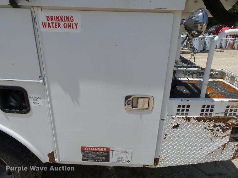 image for item DB7129 2011 Ford F550 Super Duty bucket truck