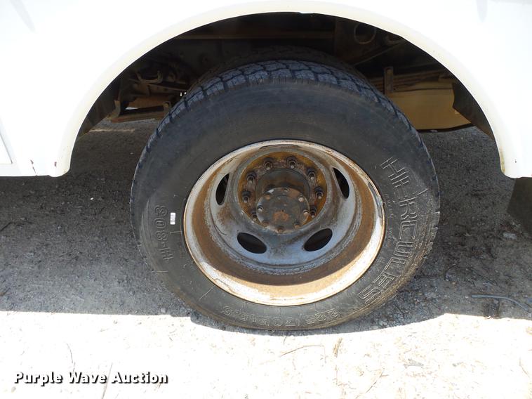 image for item DB7129 2011 Ford F550 Super Duty bucket truck