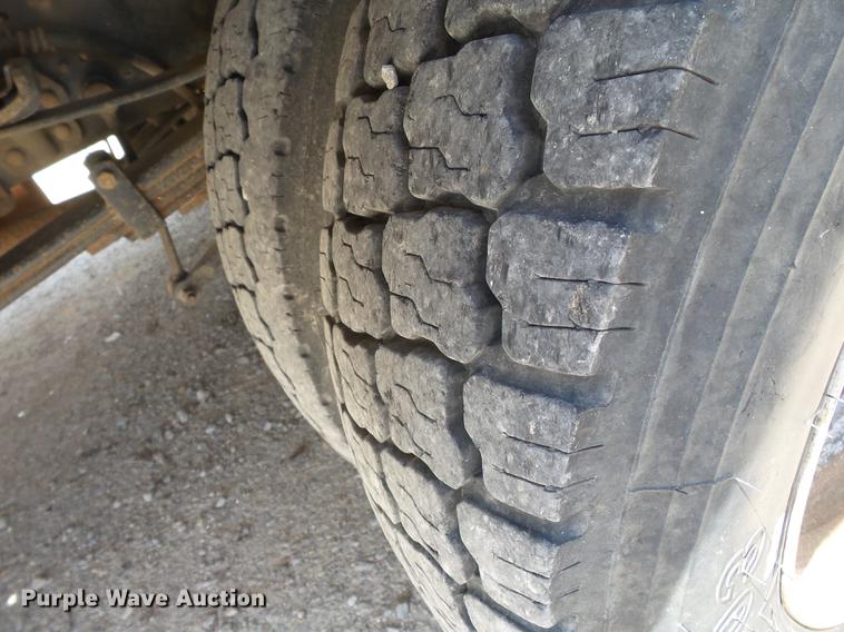 image for item DB7129 2011 Ford F550 Super Duty bucket truck