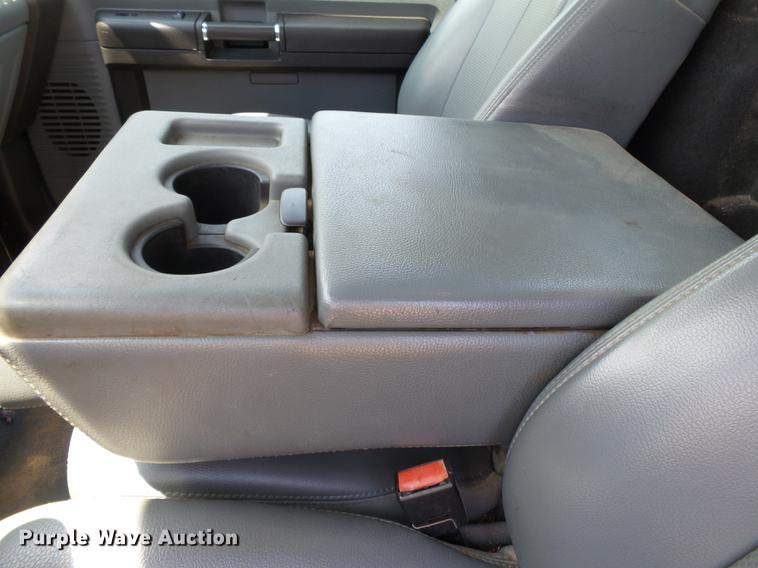 image for item DB7129 2011 Ford F550 Super Duty bucket truck