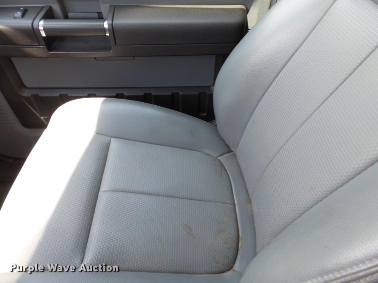 image for item DB7129 2011 Ford F550 Super Duty bucket truck