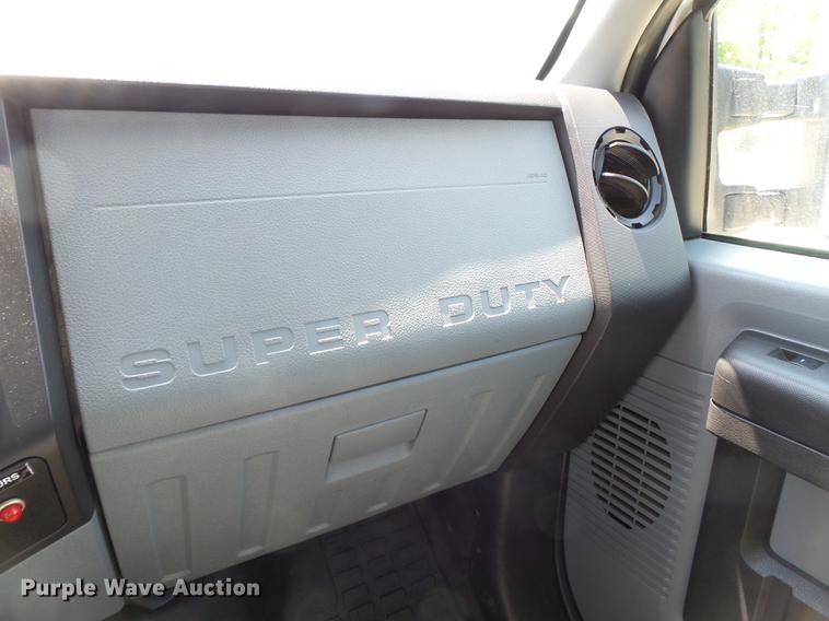 image for item DB7129 2011 Ford F550 Super Duty bucket truck