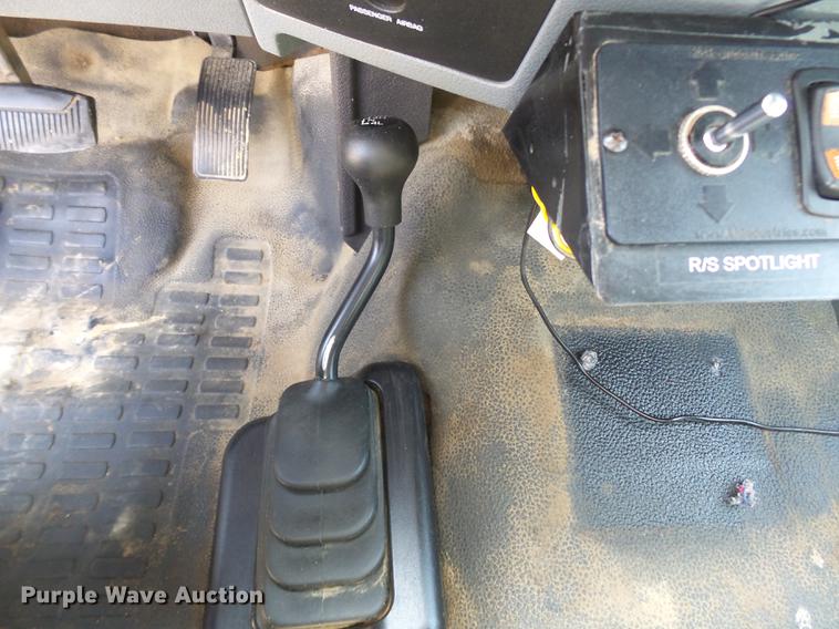 image for item DB7129 2011 Ford F550 Super Duty bucket truck