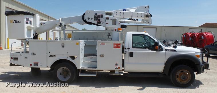 image for item DB7130 2011 Ford F550 Super Duty bucket truck
