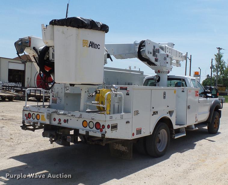 image for item DB7130 2011 Ford F550 Super Duty bucket truck