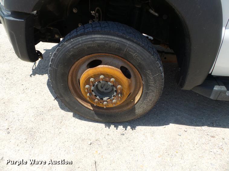 image for item DB7130 2011 Ford F550 Super Duty bucket truck