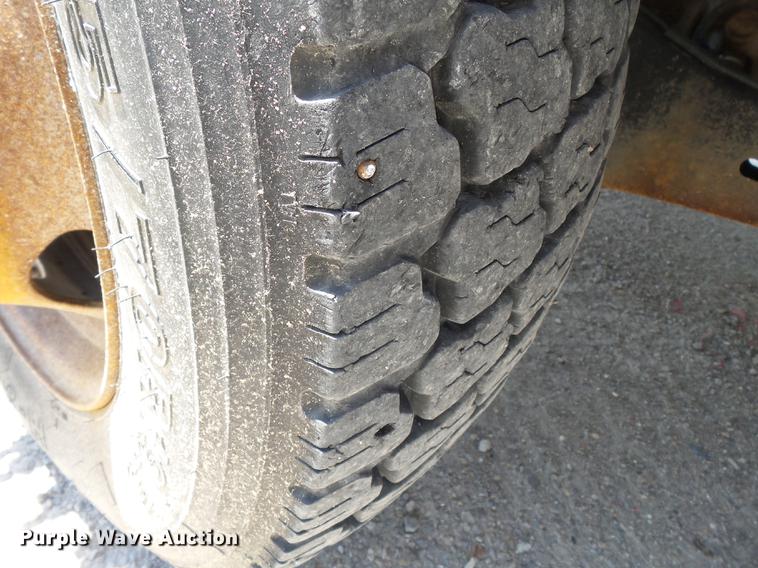 image for item DB7130 2011 Ford F550 Super Duty bucket truck