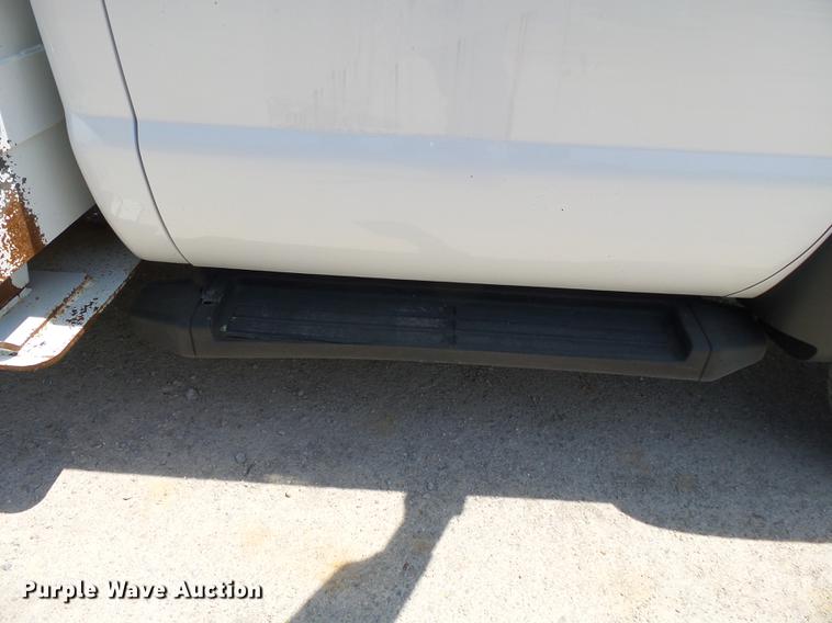 image for item DB7130 2011 Ford F550 Super Duty bucket truck