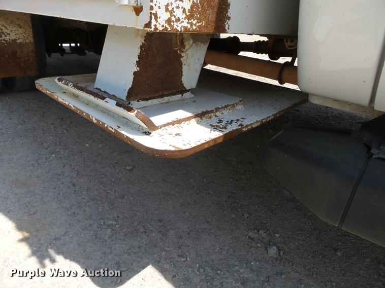 image for item DB7130 2011 Ford F550 Super Duty bucket truck