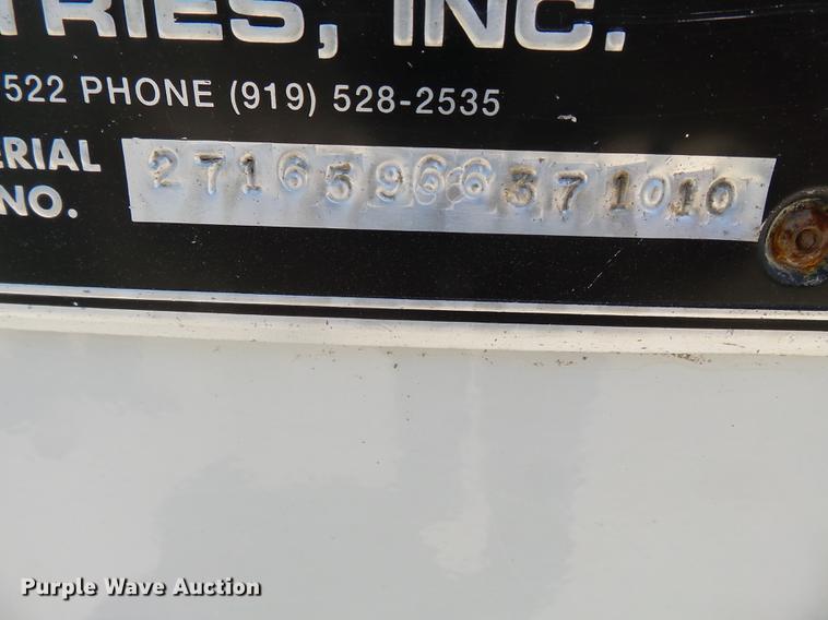 image for item DB7130 2011 Ford F550 Super Duty bucket truck