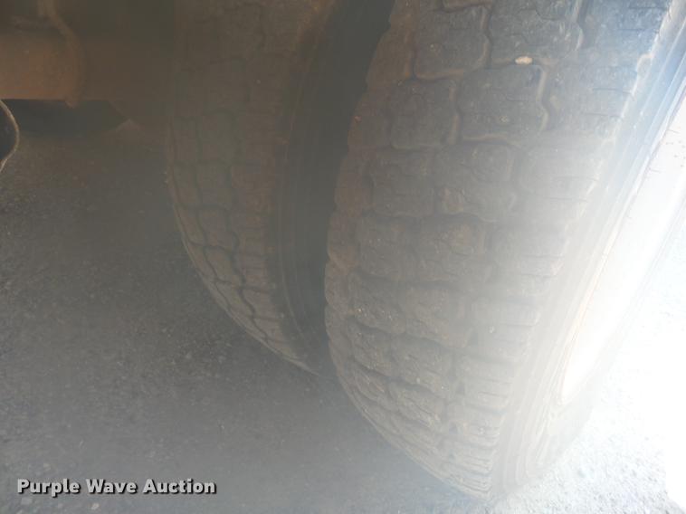 image for item DB7130 2011 Ford F550 Super Duty bucket truck