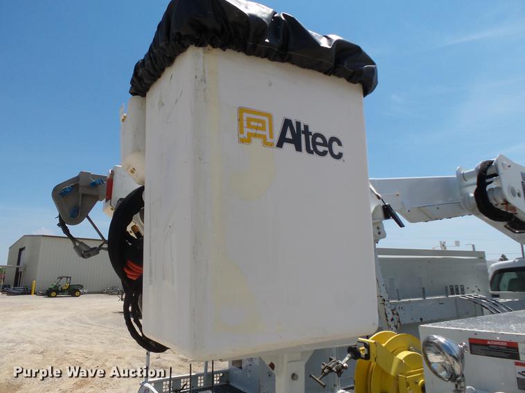 image for item DB7130 2011 Ford F550 Super Duty bucket truck