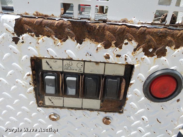 image for item DB7130 2011 Ford F550 Super Duty bucket truck