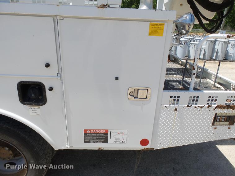 image for item DB7130 2011 Ford F550 Super Duty bucket truck