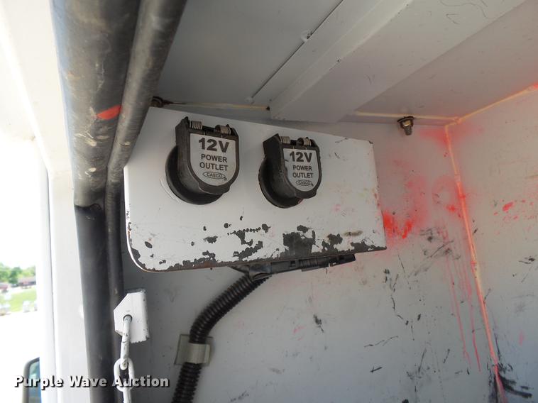 image for item DB7130 2011 Ford F550 Super Duty bucket truck