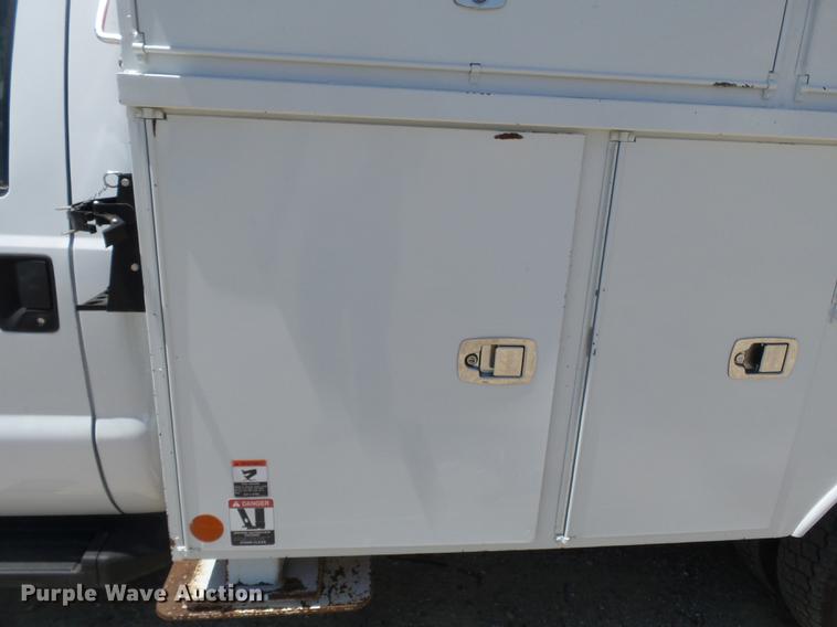 image for item DB7130 2011 Ford F550 Super Duty bucket truck