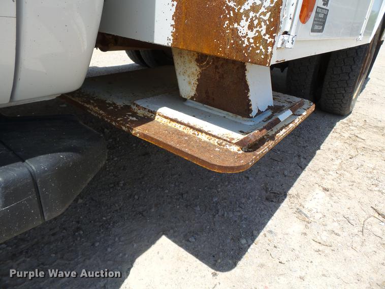 image for item DB7130 2011 Ford F550 Super Duty bucket truck