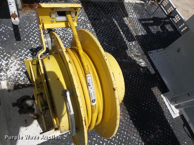 image for item DB7130 2011 Ford F550 Super Duty bucket truck