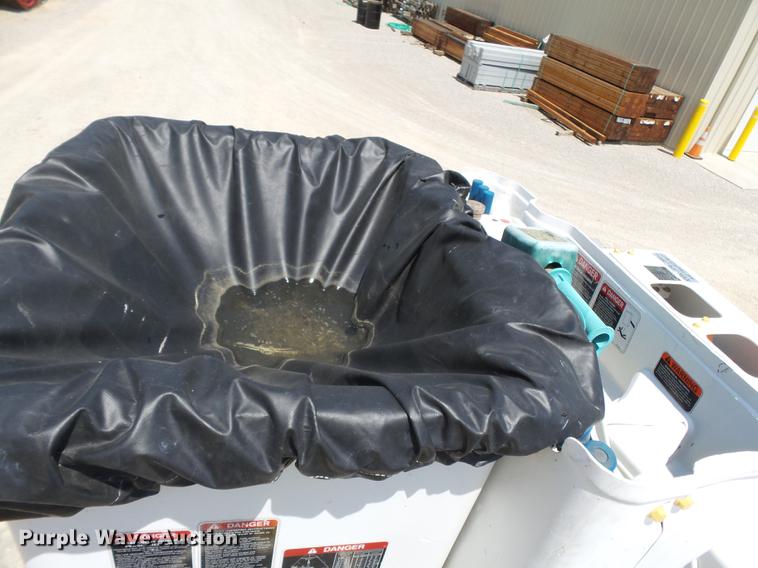 image for item DB7130 2011 Ford F550 Super Duty bucket truck