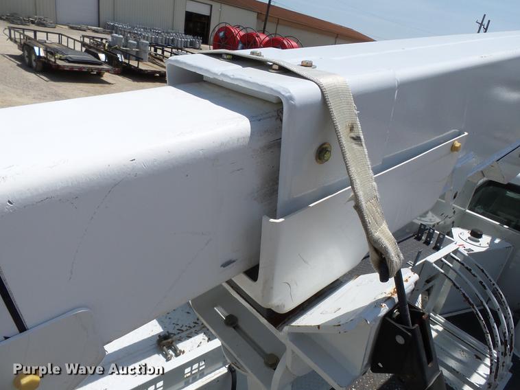 image for item DB7130 2011 Ford F550 Super Duty bucket truck