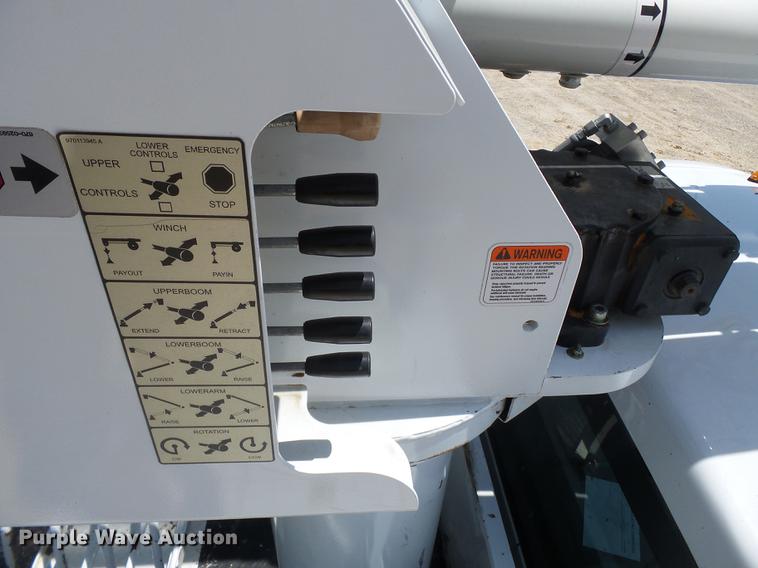 image for item DB7130 2011 Ford F550 Super Duty bucket truck