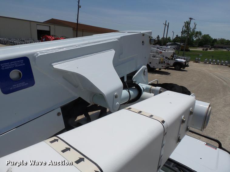 image for item DB7130 2011 Ford F550 Super Duty bucket truck