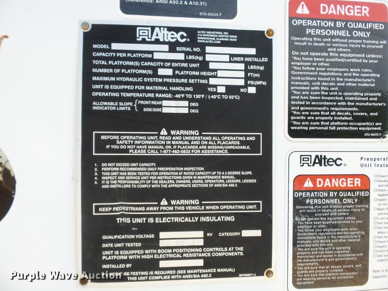 image for item DB7130 2011 Ford F550 Super Duty bucket truck