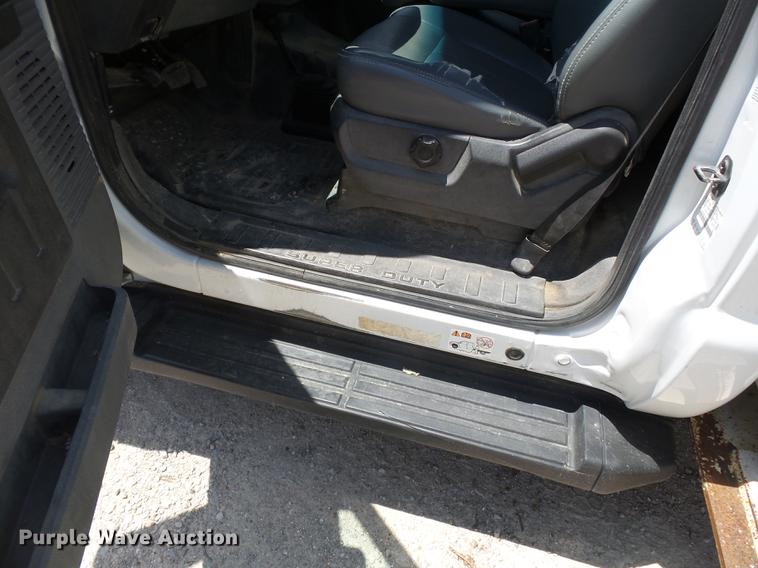 image for item DB7130 2011 Ford F550 Super Duty bucket truck