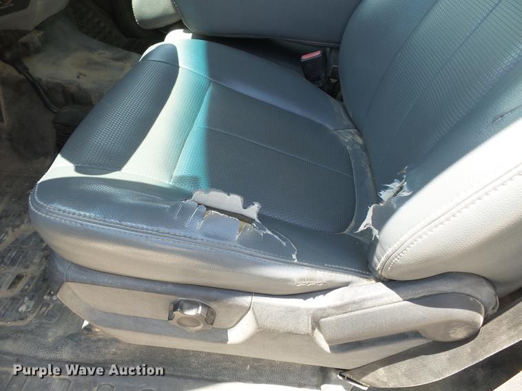 image for item DB7130 2011 Ford F550 Super Duty bucket truck