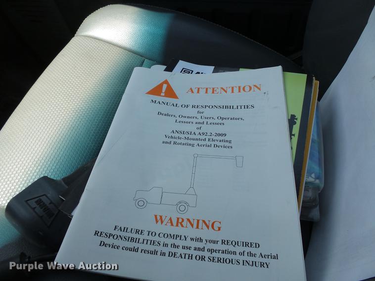 image for item DB7130 2011 Ford F550 Super Duty bucket truck