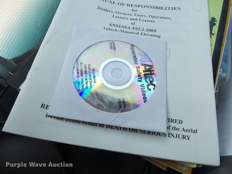 image for item DB7130 2011 Ford F550 Super Duty bucket truck