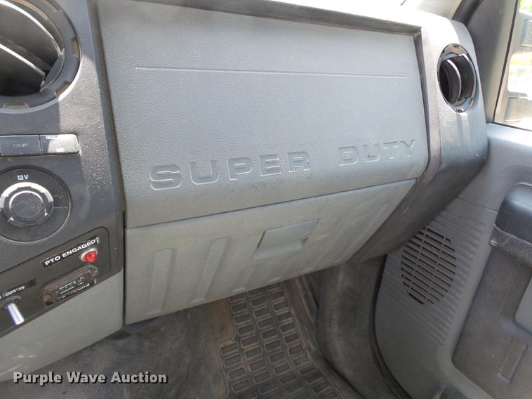 image for item DB7130 2011 Ford F550 Super Duty bucket truck