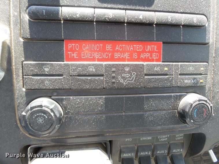 image for item DB7130 2011 Ford F550 Super Duty bucket truck