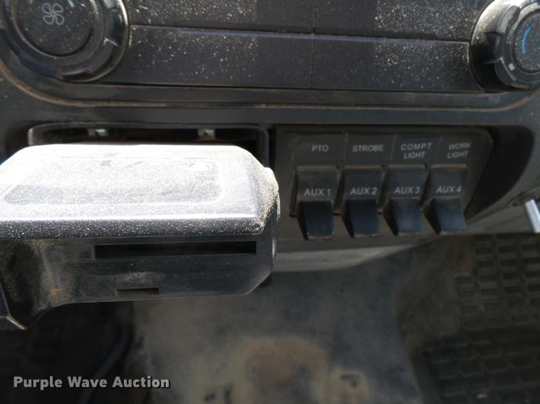 image for item DB7130 2011 Ford F550 Super Duty bucket truck