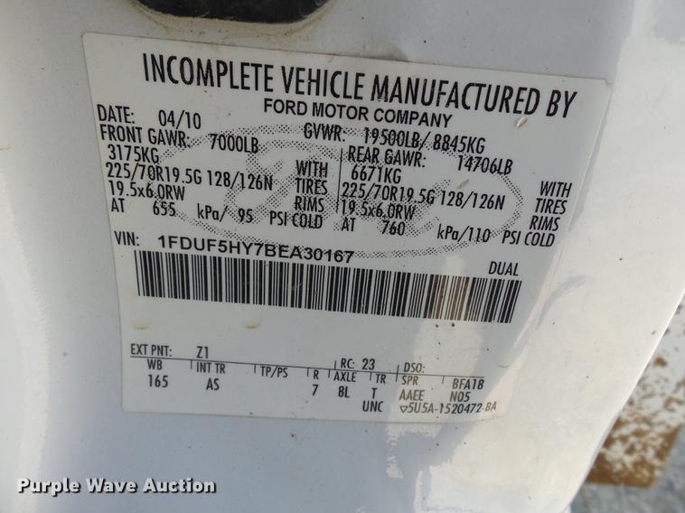 image for item DB7130 2011 Ford F550 Super Duty bucket truck