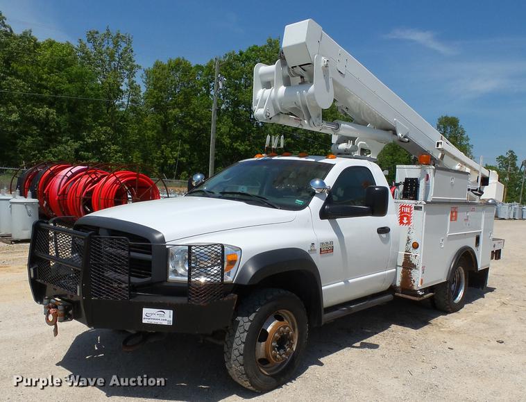 image for item DB7131 2009 Dodge Ram 5500 bucket truck