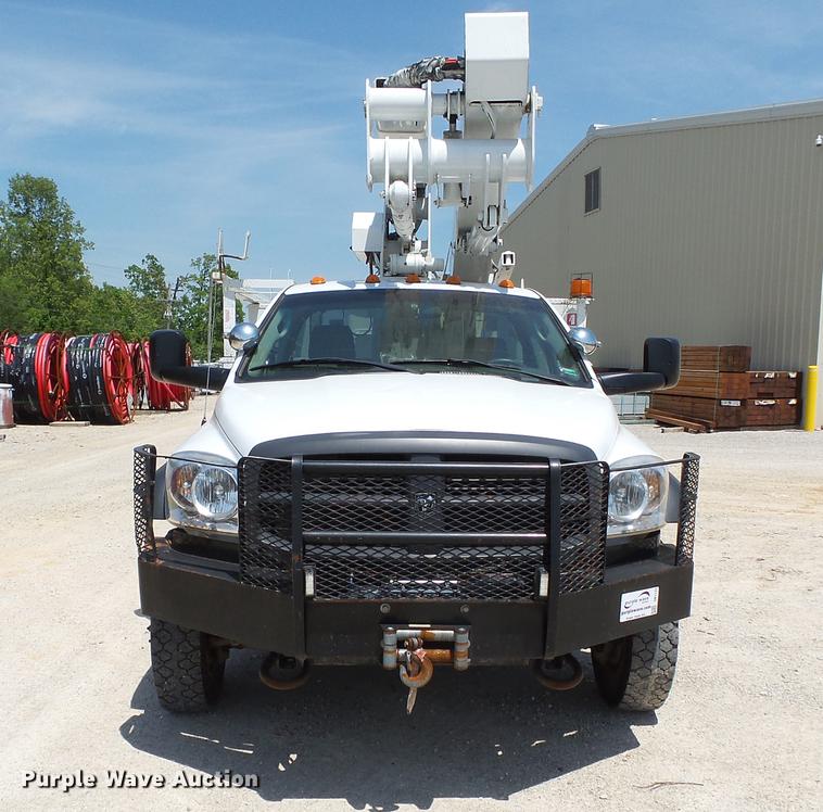image for item DB7131 2009 Dodge Ram 5500 bucket truck