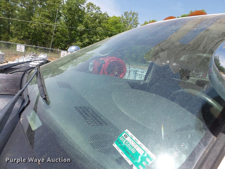 image for item DB7131 2009 Dodge Ram 5500 bucket truck