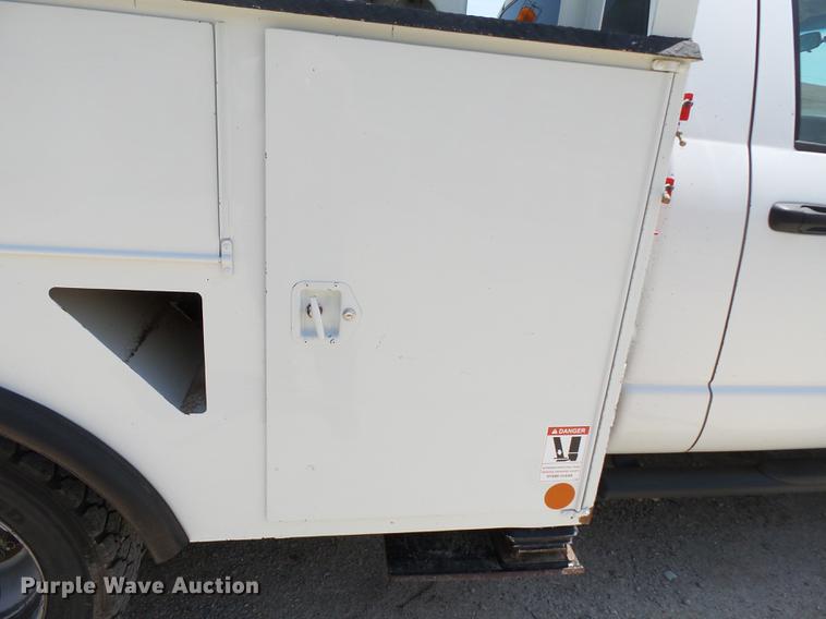 image for item DB7131 2009 Dodge Ram 5500 bucket truck